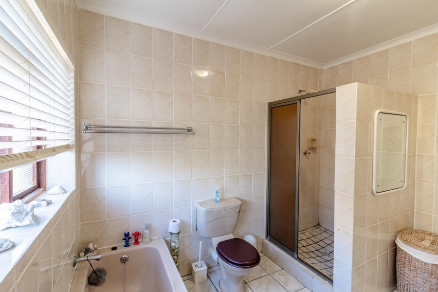 3 Bedroom Property for Sale in Franskraal Western Cape